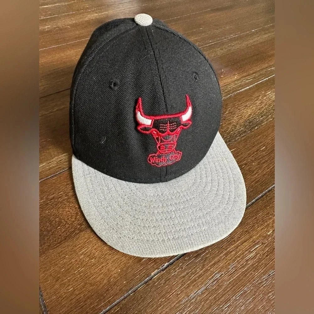 NWOT 9fifty Chicago Bulls youth hat